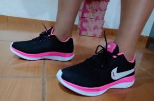 Nike Air - Preto com Rosa