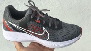 Nike - Running Punse 13 - Cinza com Vermelho, Branco e Preto