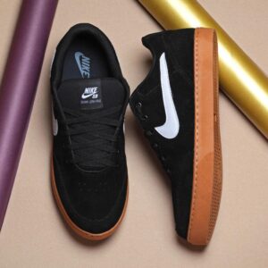 Nike - SB Dunk Low Pro - Preto com Marrom